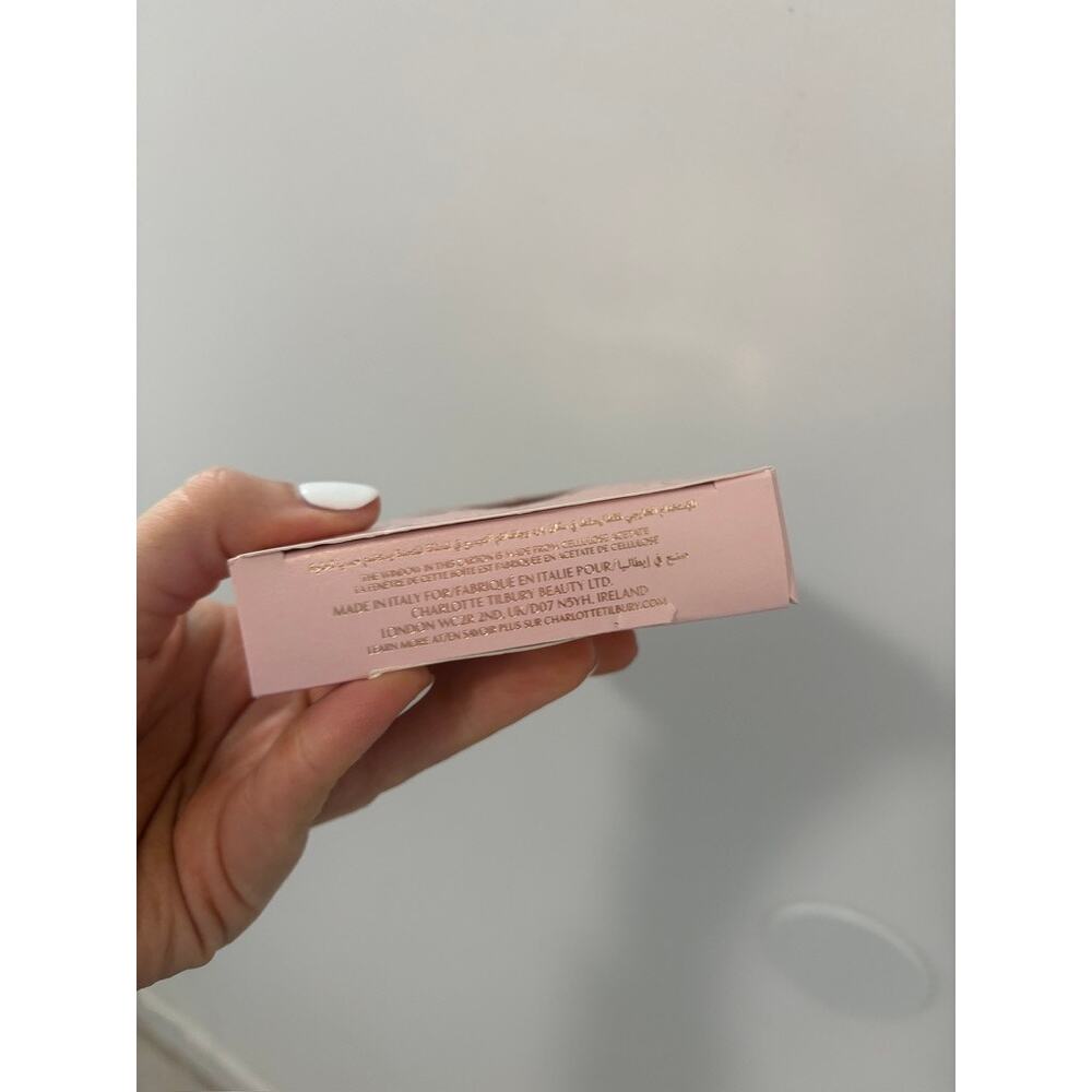 NEW Charlotte Tilbury Pillow Talk Iconic Blush & Glow Kit - Picture 4 of 4